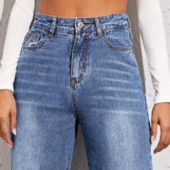 Джинсовые брюки с высокой талией, застежка на пуговицы и молнию, прямые широкие штанины, длинные