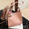 Premium feeling hand carrying bucket bag women's Korean version fashion versatile shoulder bag 2025 spring and summer new simple casual women's bag