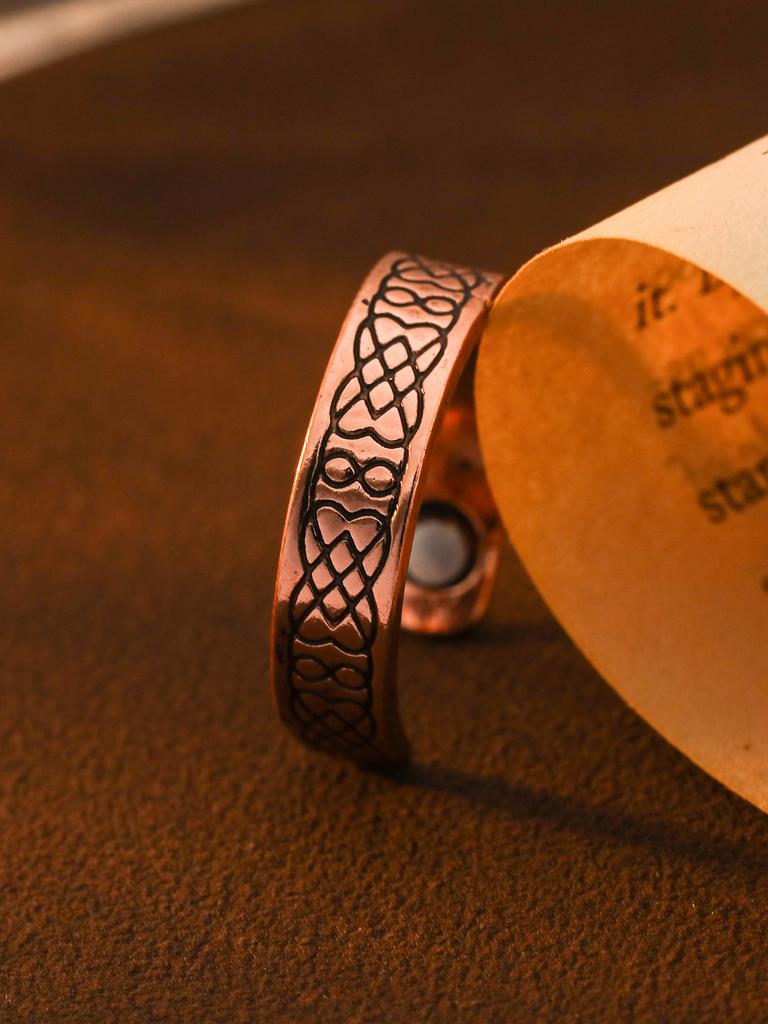 Медный Магнитный Кольцо Ретро Мода Атмосферное Высокий Стиль Выгравированный Узор Тотем Открывающееся Кольцо