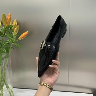 Новые модные туфли на плоской подошве с острым носком, женские роскошные балетки с металлической цепочкой, неглубокие балетки, повседневные туфли-лоферы, бренд