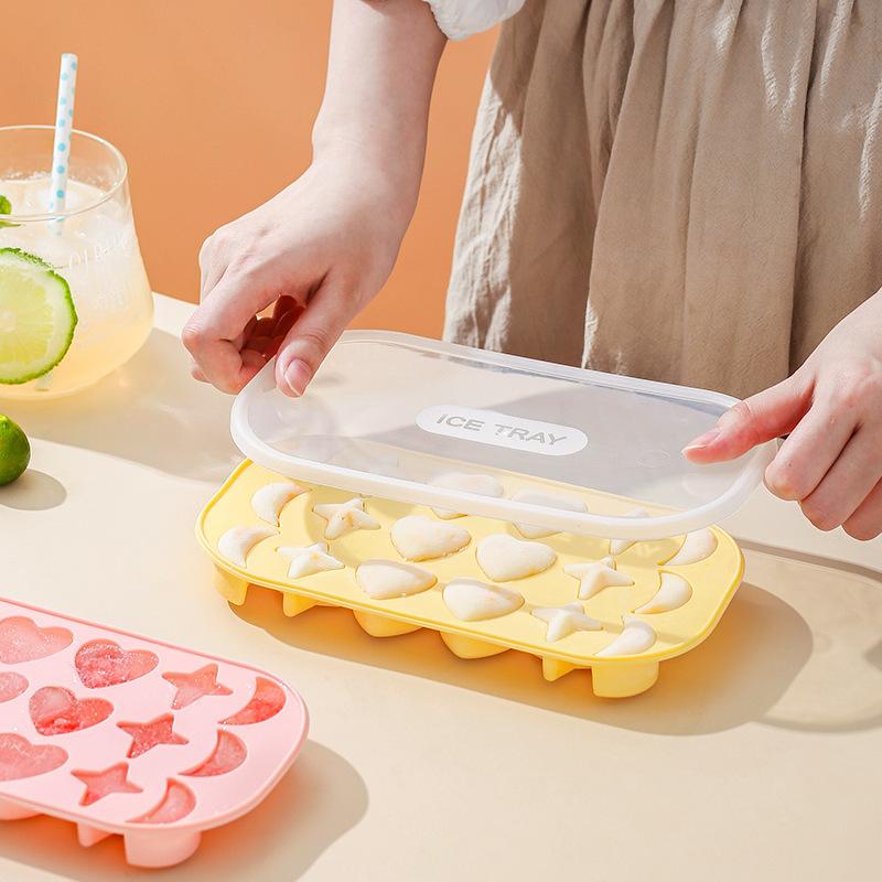 Moon Heart Ice Cube Maker Silicone Ice Mold With Lid DIY 3D Stars Ice Tray Juice Drink Whiskey Cocktails Kitchen Mold
