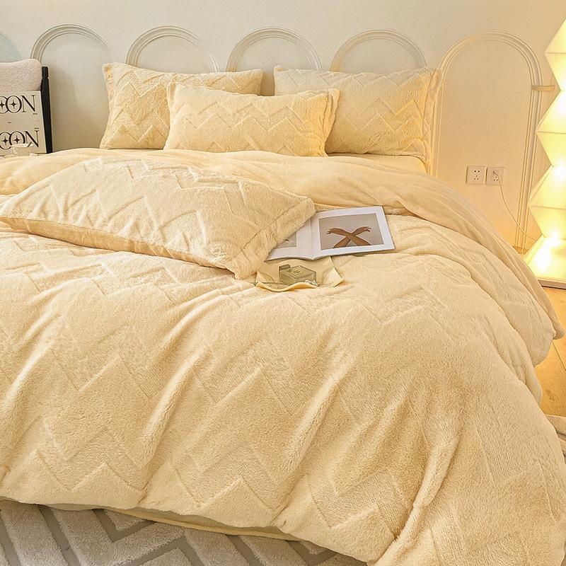 Autumn and Winter Thickened Rabbit Plush Three-dimensional Milk Velvet Winter Warm Sheets and Fitted Sheets Bedding Double Four-piece Set