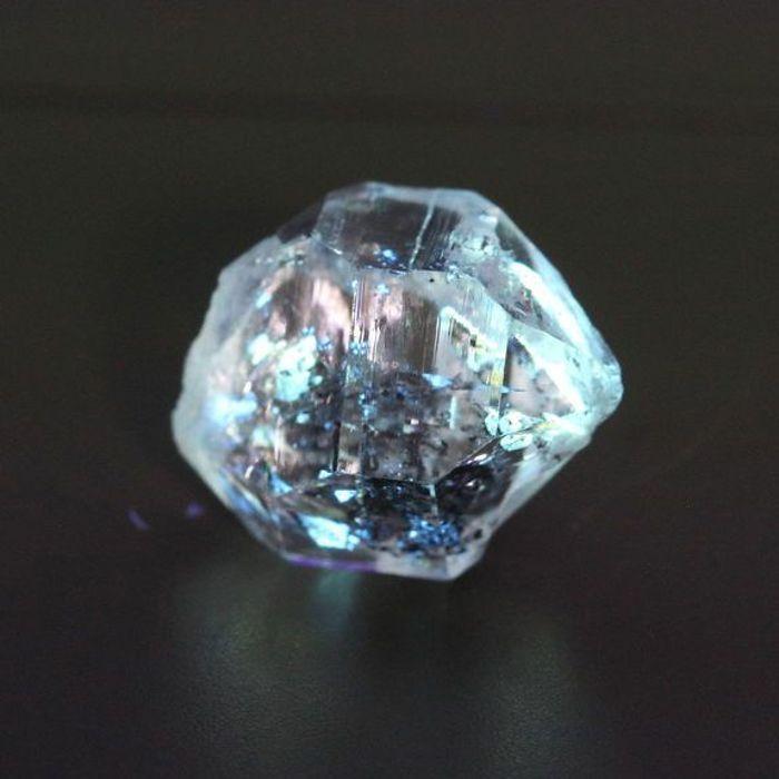 Pierres et Minéraux. Quartz Petrole. 4.28 ct. Balochistan, Pakistan.