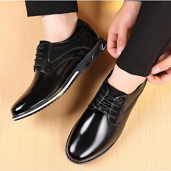 Men's Patent Leather Business Leather Shoes with Toe Tips, Slim Fitting Leather Shoes for Men's Fashionable Leather Shoes