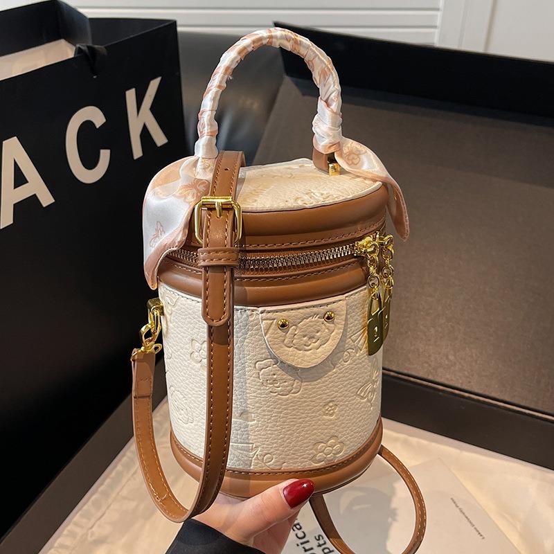 Высококачественная милая тисненая легкая роскошная сумка-цилиндр высокого класса, нишевый дизайн, универсальная темпераментная женская сумка-мессенджер