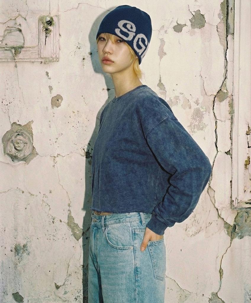 REBRENNER Pigment Cutoff Oversized Crop Sweatshirt Charcoal
