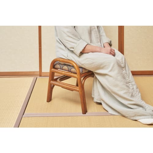 Otake Sangyo OT-14-JP Stackable Rattan Chair for Buddhist Altars, Navy and Gold Brocade Brown, 43x38cm, for Buddhist Memorial Services and Tatami Room