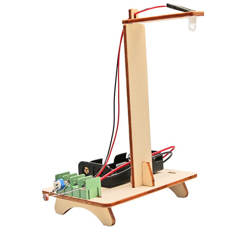 Intelligent Light Control Small Street Lamp Technology Small Production Popularization Model Of DIY Science Experiment Homework For Primary Students
