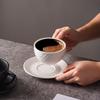 Керамическая кружка для латте с узором камня, изящная чашка для послеобеденного чая, набор черно-белых кружек с круглым блюдцем