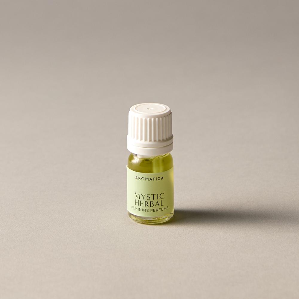 Выберите 1 из 3 женских духов Aromatica Pure & Soft (Сладкий фруктовый/чувственный цветочный/мистический травяной)