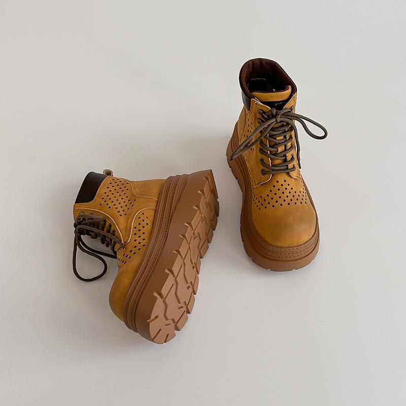 Fashion Hollow Breathable Casual Flat Bottom Martin Boots Autumn Retro Lace-Up Women's Thick Bottom Short Boots Small Boots
