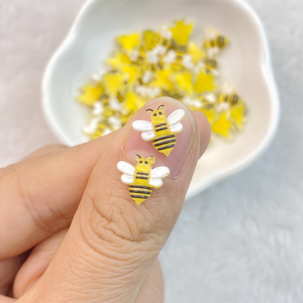 50 шт., новые милые мини-статуи пчелы из смолы, поделки, плоские украшения, изготовление ювелирных изделий, парикмахерская, аксессуары для ногтей, подвески для дизайна ногтей с пчелой