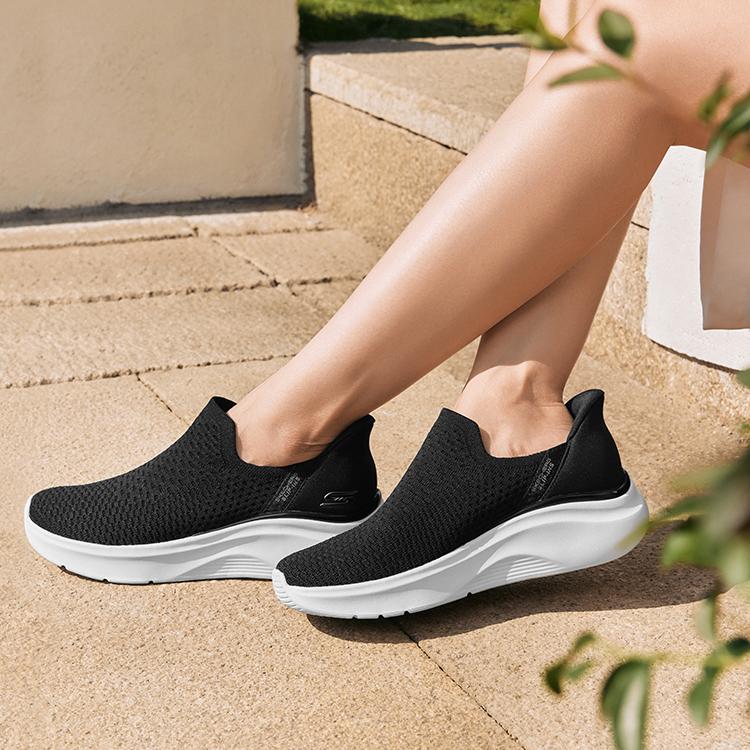 Skechers Слипоны Удобные Универсальные Низкие Повседневная Обувь Женские кроссовки Черный Белый 117619-BLK