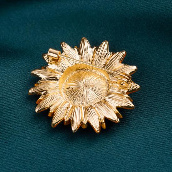 Sparkling Sunflower Brooch Outfit Decor Rhinestone Flower Pin Realistic Stainless Sunflower Floral Pin Clothes