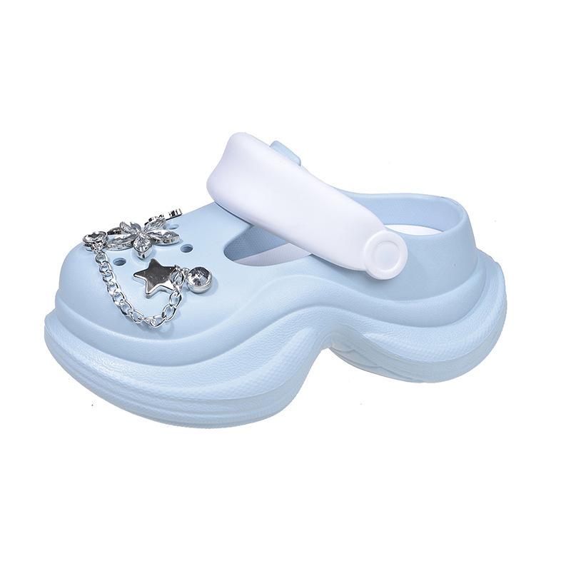 Весна и лето 2025 новые туфли с отверстиями на высокой платформе со стразами женские модные нескользящие на толстой подошве, два варианта носки, тапочки с закрытым носком, женская обувь