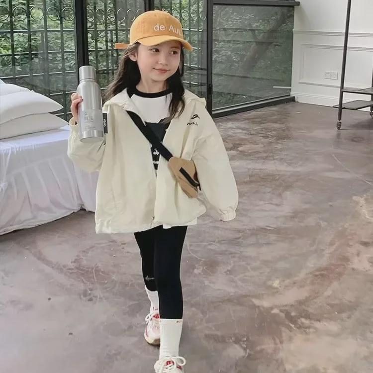 Яркие ветровки с капюшоном для девочек - стильная верхняя одежда для детей на осень/зиму