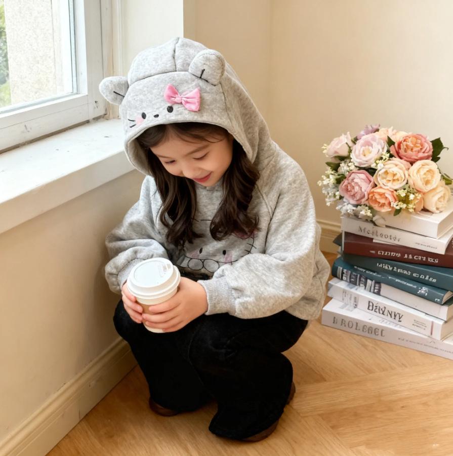 Детский осенне-зимний 2025 года набор: Худи с мультяшным бантом и расклешенные брюки