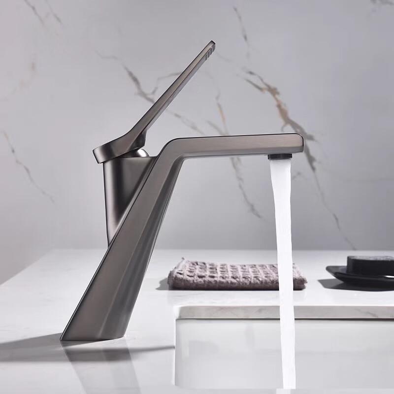 TLXT Cold and Hot Basin Faucet