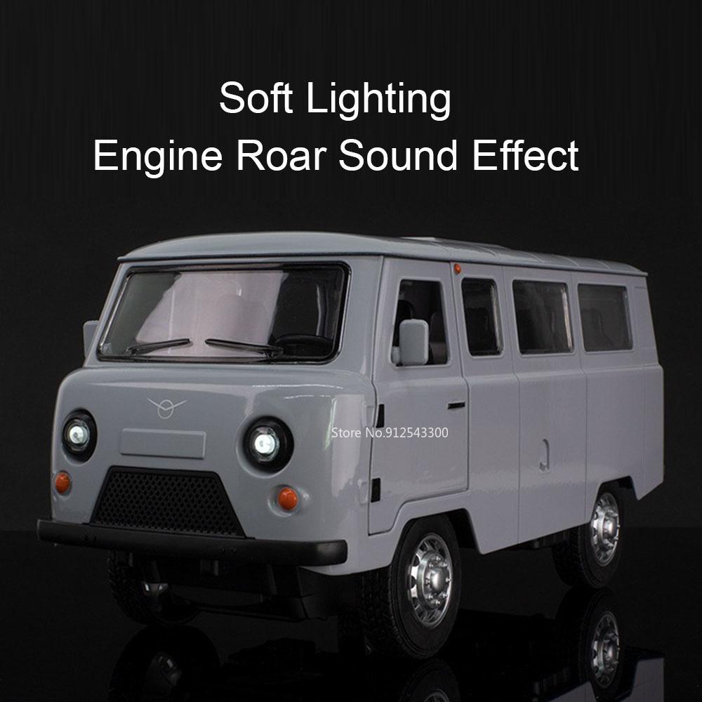 AAYE1 Large Size 1:18 UAZ TRAVELER Car Model Toy Metal Diecast Pull Back Sound Light Models Simulation RV Decoration Boys Presents