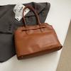 Ретро сумка женская большой вместимости 2025 новая осенне-зимняя универсальная повседневная сумка через плечо простая рабочая сумка-тоут для поездок