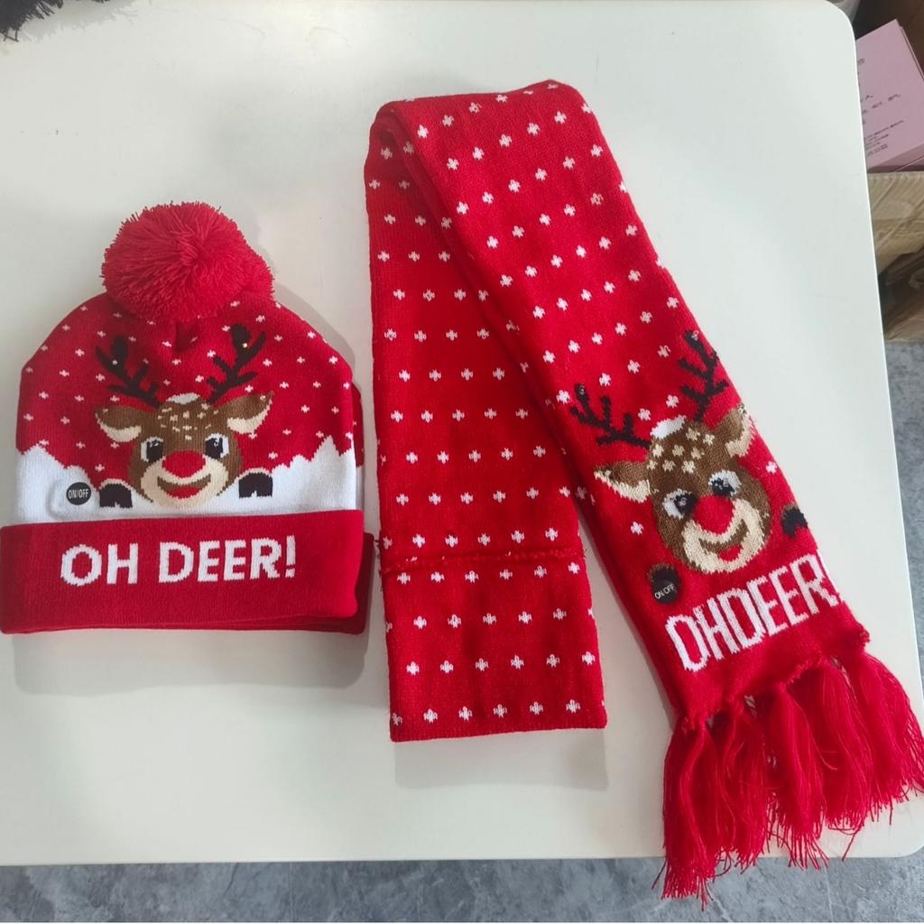 LED Light-Up Elk Jacquard Knit Hat & Scarf Set for Christmas & New Year.