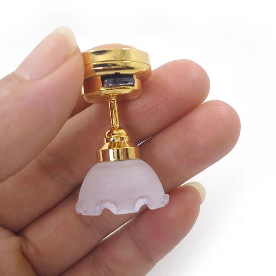 Мини-светильники 1:12 светодиодных потолочных светильников с выключателем, металлическим основанием, реалистичные миниатюрные светильники на батарейках