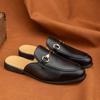 Модная кожаная мужская обувь мюли Мужские универсальные тапочки Ретро Мягкая Противоскользящая Повседневная обувь для мужчин 2025 Новые Оригинальные Дизайнерские Летние Балетки
