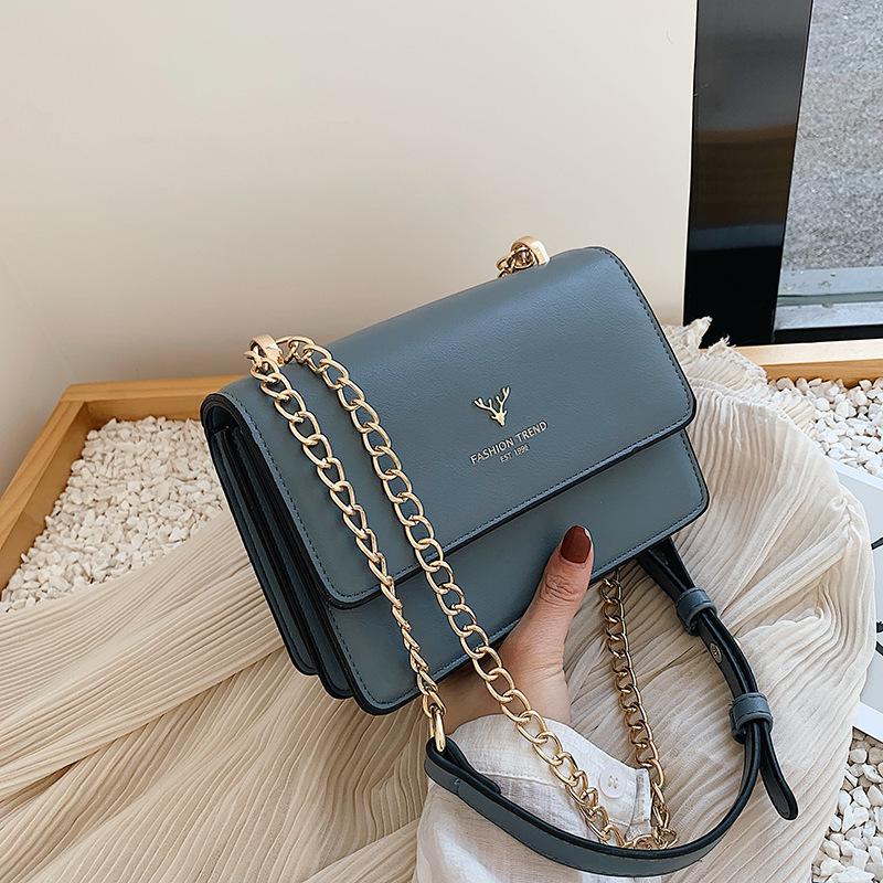 Женская сумка через плечо в корейском стиле 2025 года: Простой дизайн, ремешок-цепочка, маленькая квадратная сумка-мессенджер