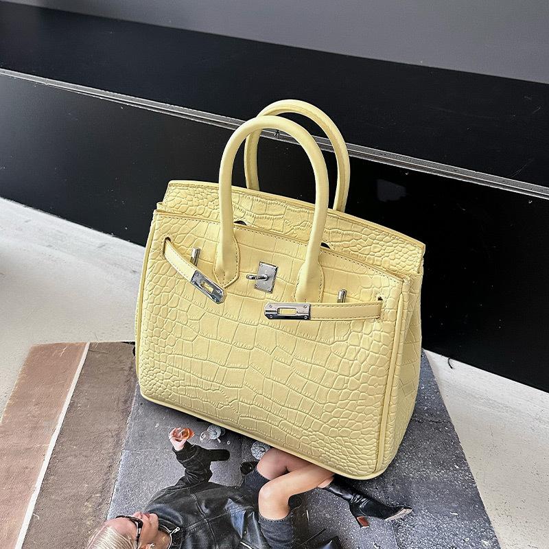 Fashion crocodile pattern portable platinum bag women's new high-end texture shoulder messenger bag European and American retro