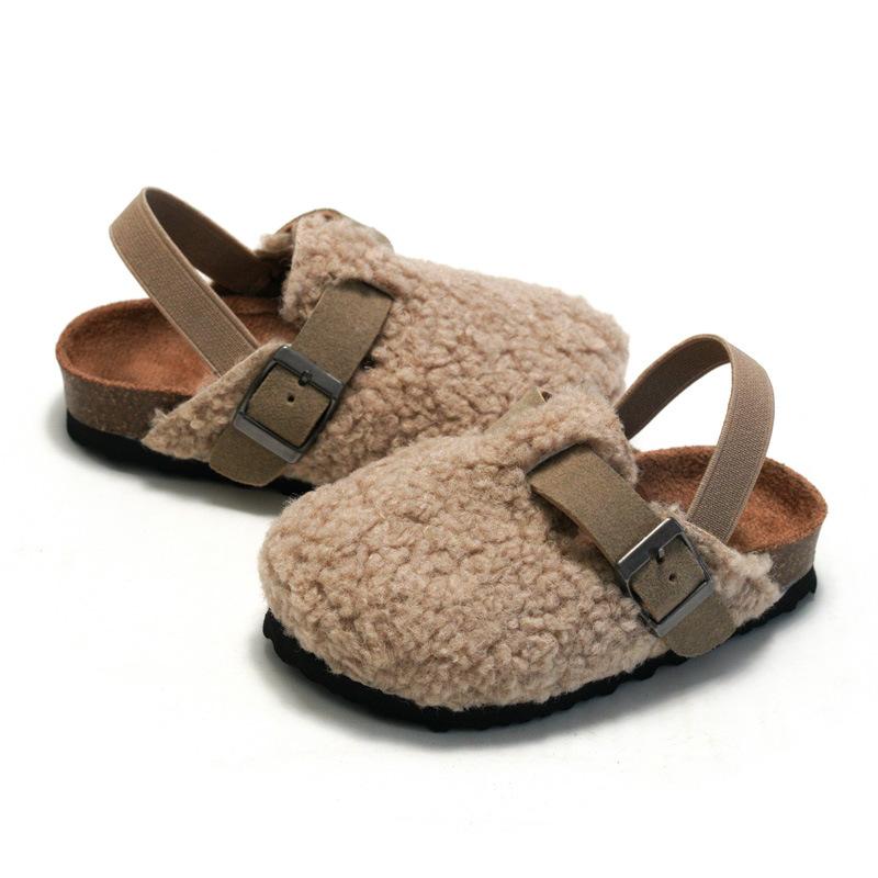 2026 Autumn and Winter New Cork Sandals and Slippers Wear Suede Warm Sandals for Boys and Girls.