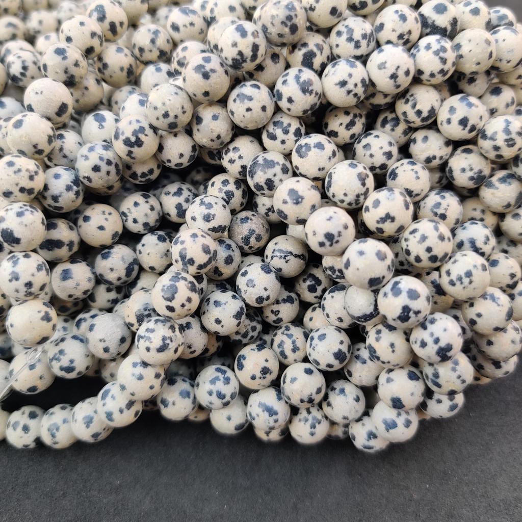 Натуральная матовая далматинская яшма, бусины из гладкого далматинского камня, черные пятнистые точки, бусины для изготовления ювелирных изделий в виде точек, размер 6 мм, 8 мм, 10 мм.