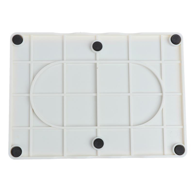 Модель для отработки навыков венепункции. Силиконовая учебная модель для наложения швов на кожу человека.