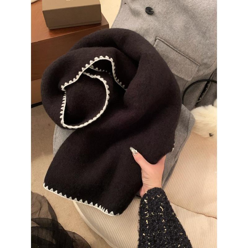 Imitation Cashmere Edge White Knitted Scarf Exquisite Korean Atmosphere Warm Student Neck Scarf