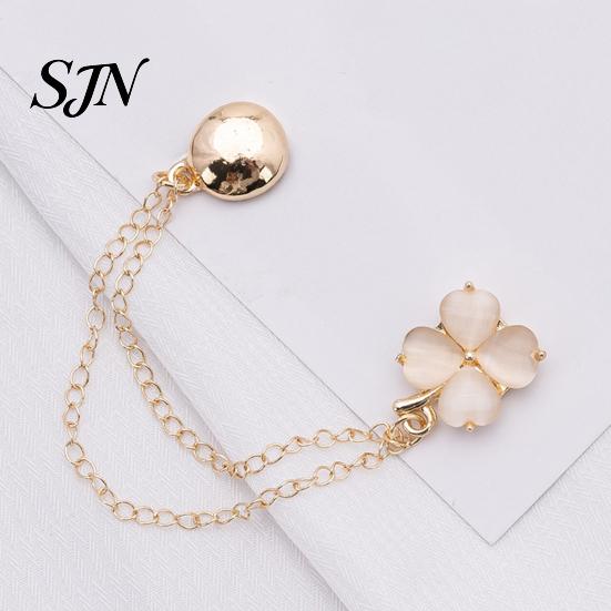 Four Leaf Clover Clothing Pin Magnetic Clips, Butterfly Flower Four-Leaf Shirt Clips for Women, Decorative Clothes Button Pins Sleeves, T-Shirt Hems,