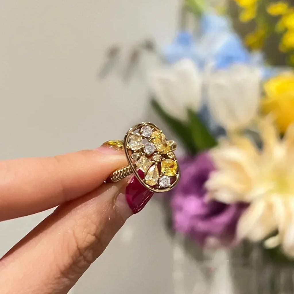 Classic Luxury Irregular Sparkling Yellow Gemstone Water Droplet Rings for Women High Quality Trend Hollow Out Oval Ring Jewelry
