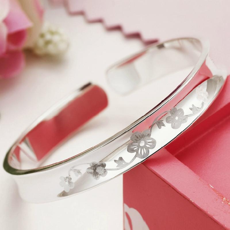 Ювелирные изделия Корейская версия Plum Blossom Opening Посеребренный женский браслет Лазерный браслет Популярный ювелирный браслет