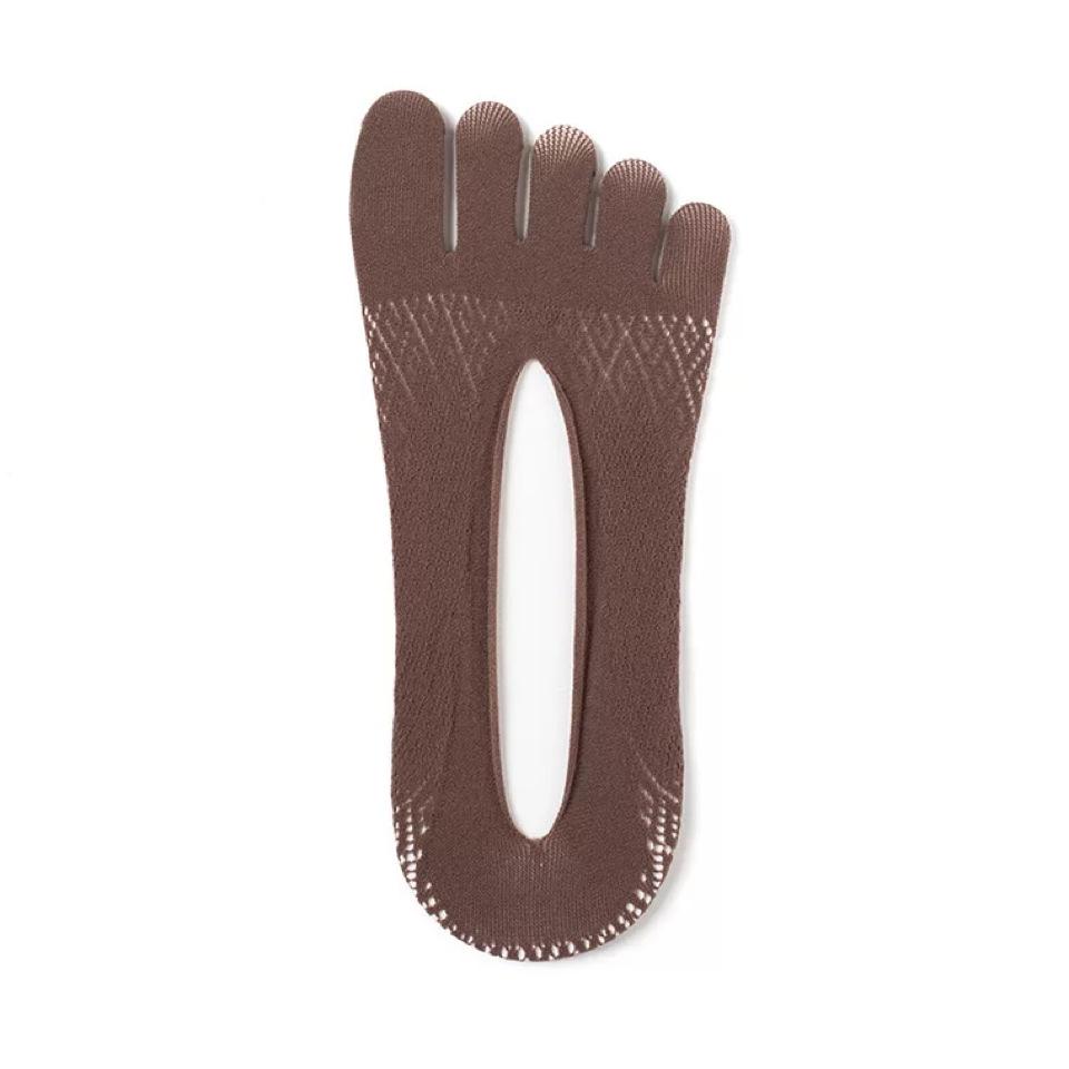 Men's Invisible Five-Toe Summer Socks: Breathable Ice Silk, Low-Cut, Thin, Sweat-Absorbent.