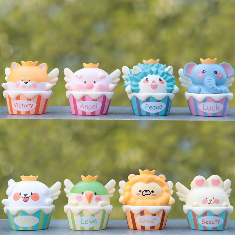 Flying Animal Pvc Toy For Table Decoration And Unique Gift For Collectors