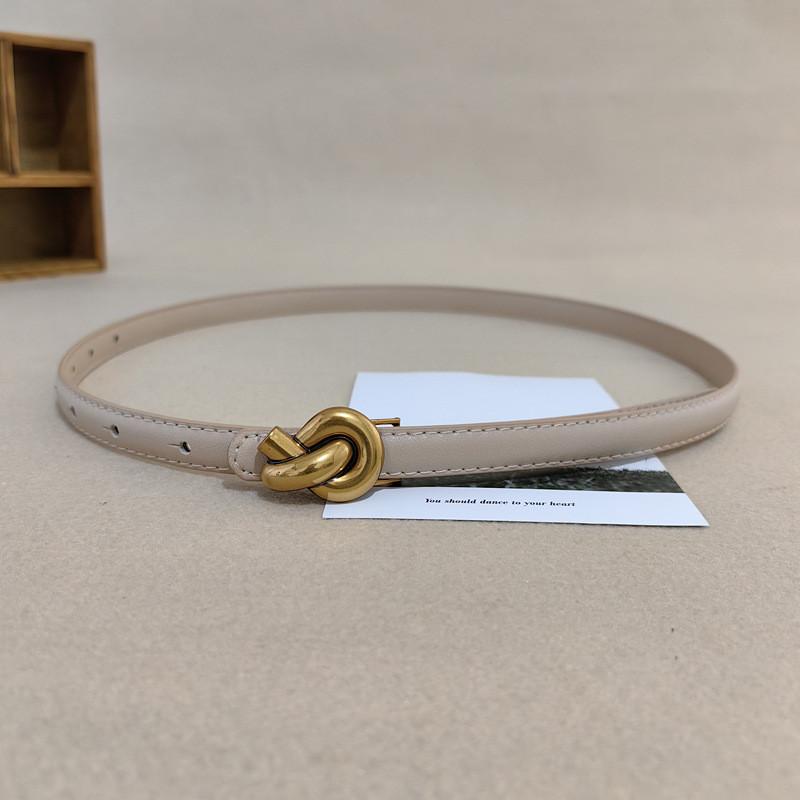 Waist Leather Handmade Belt For Women With Alloy Fastener For Trendy Casual Wear