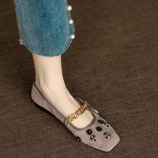 Fashion Casual Woman Shoe Square Toe Metal Chain Female Footwear Low Heels Pearl Decorateion Soft Retro Buckle Dress Beading New