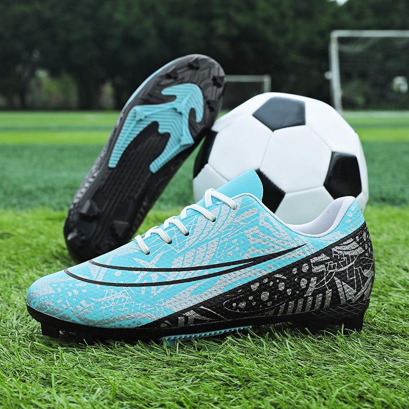 35-45 Football Shoes, Low-cut Blue and White Porcelain Long Nails, Youth Sneakers, Large Size Sports Shoes, TPU Soles, Broken Nails