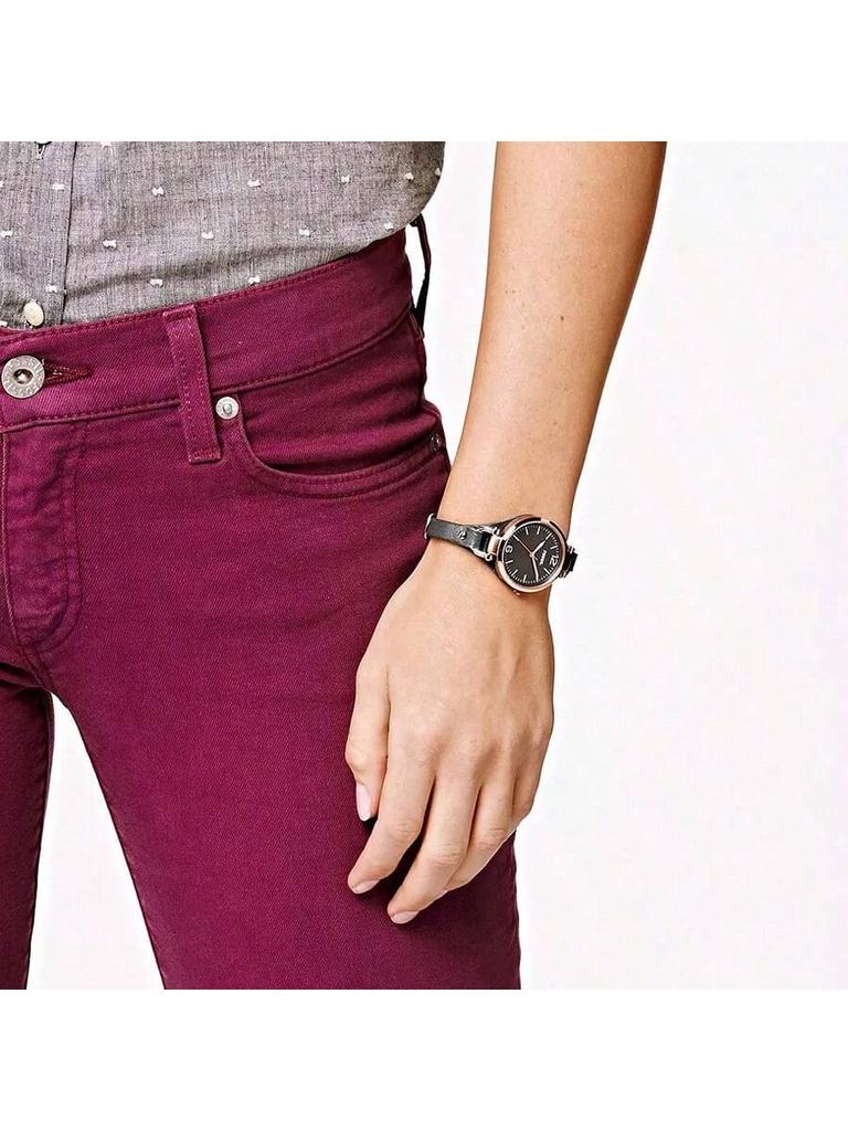 ES3077 Женские кварцевые часы Fossil с кожаным ремешком, 3 стрелки, корпус из нержавеющей стали и стекло.