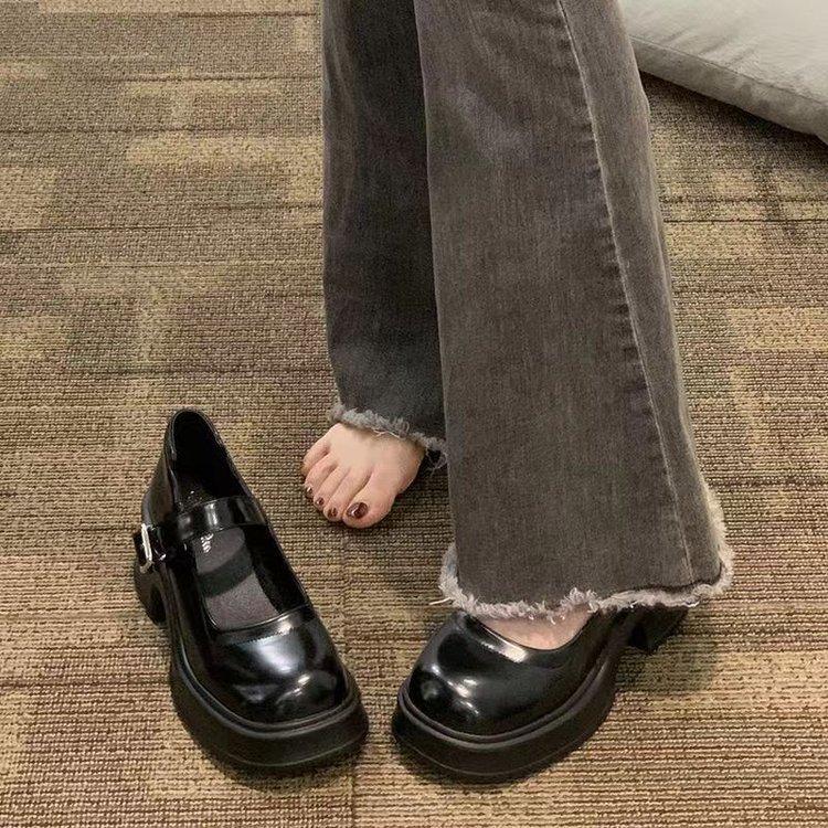 Туфли Мэри Джейн из натуральной кожи женские белые на платформе французские нежные феи с юбкой на толстом каблуке