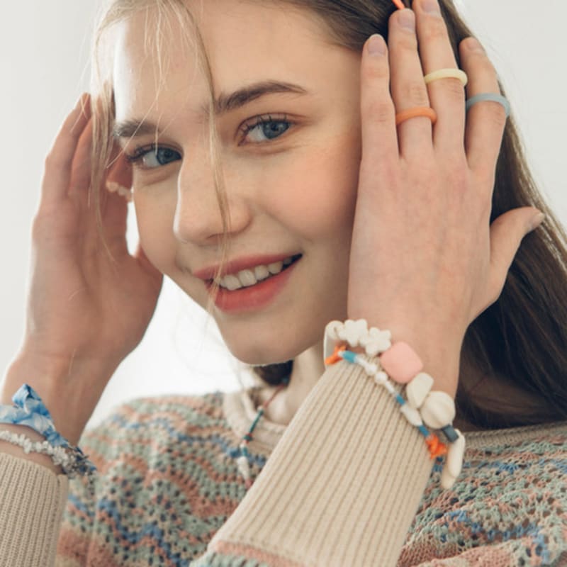 FANTASTIC PLANET pastel wood bracelet