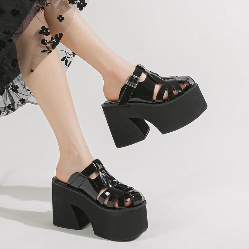 10 см Модная толстая подошва Головной убор Большой размер Новый стиль Популярная женская летняя верхняя одежда Тапочки Размер 34-43 Zapatos Mujer