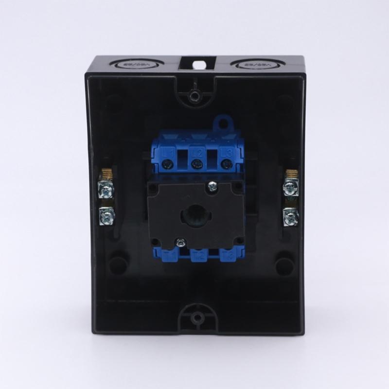 Strong 32Amp 3 Poles Disconnect Switches With Waterproof Enclosures Reliable Insulation for Harsh Environment Use