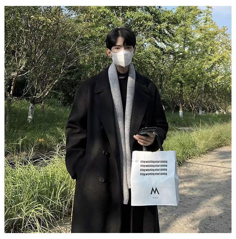 Мужское шерстяное пальто средней длины черного цвета - Утепленный тренч в корейском стиле для осени и зимы
