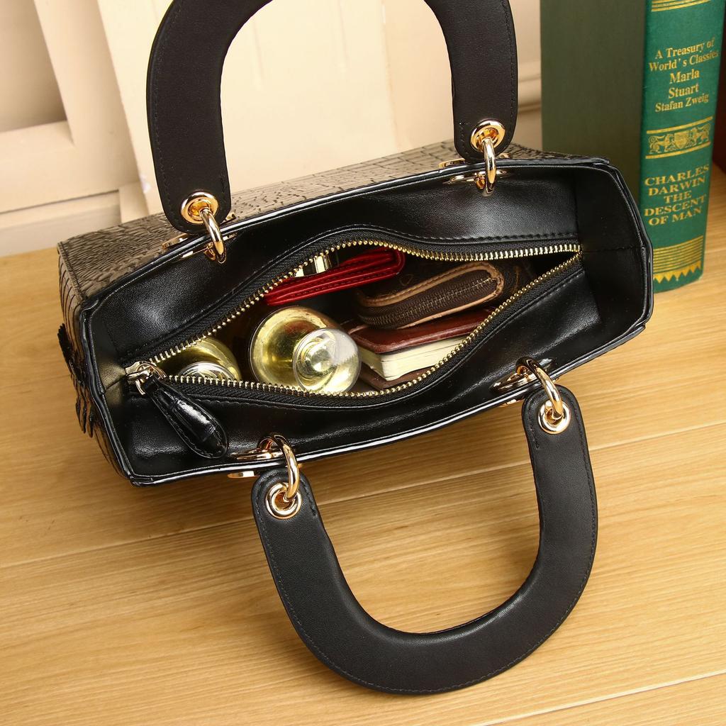 Узор под крокодила — это сумочка, одноплечная сумка кроссбоди, высококлассная модная женская сумка и высококлассная принцессная сумочка