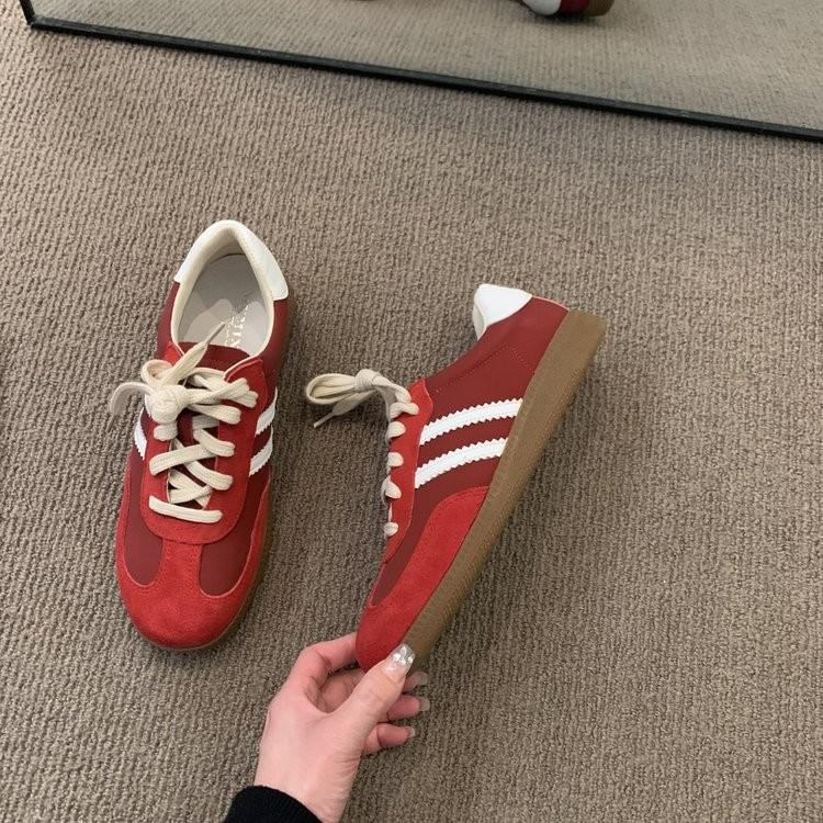 Модные женские кроссовки из натуральной кожи с круглым носком, на плоской подошве, смешанных цветов, с прошивкой, женские модные туфли на шнуровке, весна-осень, серые, белые2025 новые