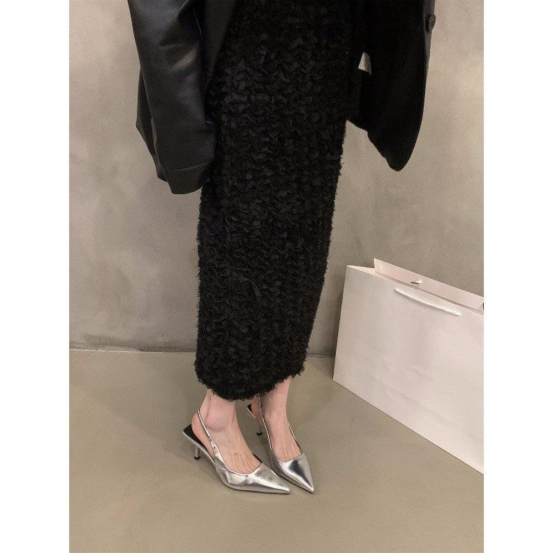 Niche французский темперамент золотистые босоножки с заостренным носком сказочные туфли 2025 года новые весенне-летние туфли с острыми каблуками одинарные